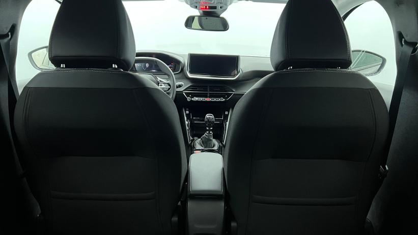 Aperçu du véhicule : Nouvelle 100 ch BVM6 Allure Noir Perla Nera avec 2200€ d'équipements inclus