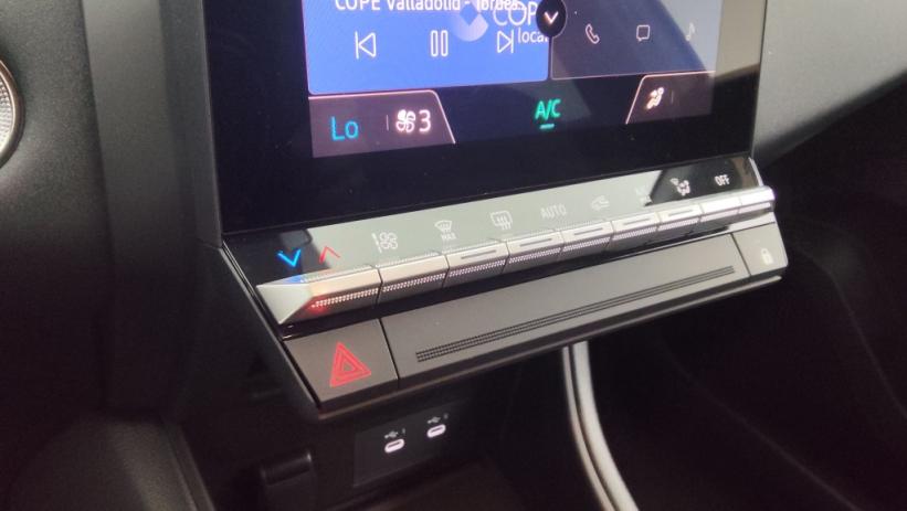 Aperçu du véhicule : 1.3 TCE MILD HYBRID 140CH TECHNO