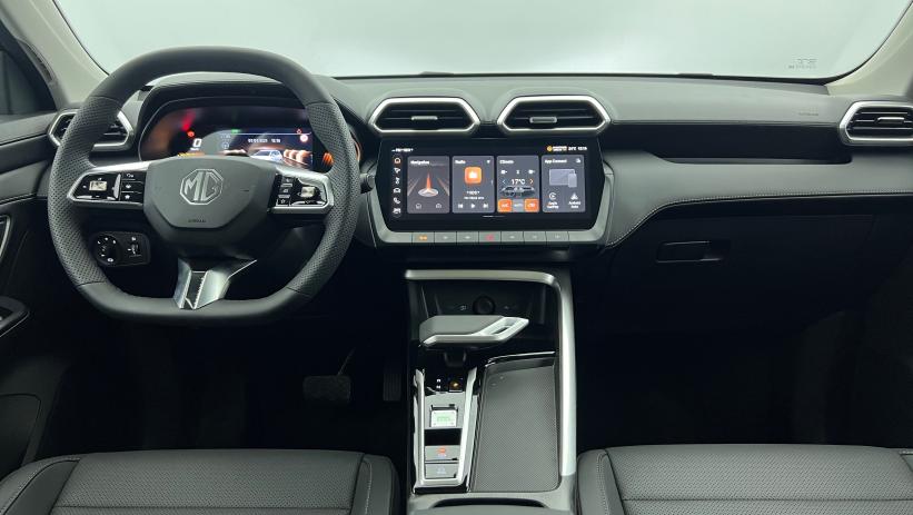 Aperçu du véhicule : 1.5 L Hybrid+ 197 ch Toit panoramique ouvrant Luxury Camden Grey avec 650€ d'équipements inclus
