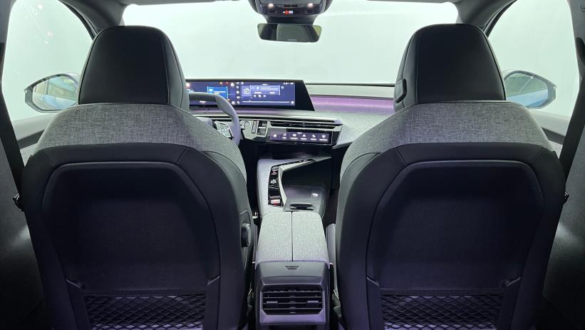 Aperçu du véhicule : Nouveau Hybrid 145 e-DCS6 GT Bleu Obsession avec 4150€ d'équipements inclus