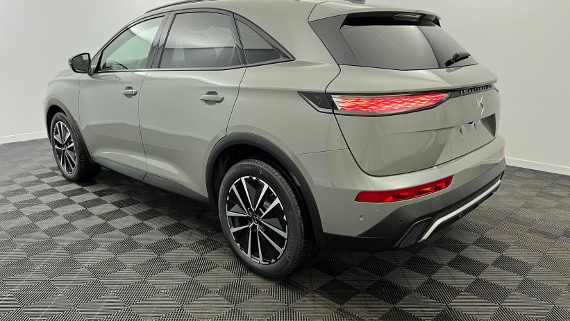 Aperçu du véhicule : BlueHDi 130 EAT8 Etoile Gris Laqué avec 4750€ d'équipements inclus