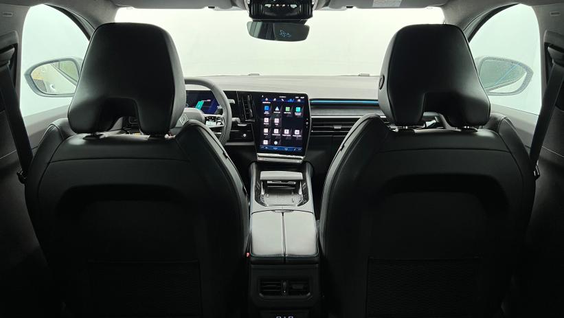 Aperçu du véhicule : E-Tech full hybrid 200 esprit Alpine Blanc Nacré avec 1000€ d'équipements inclus