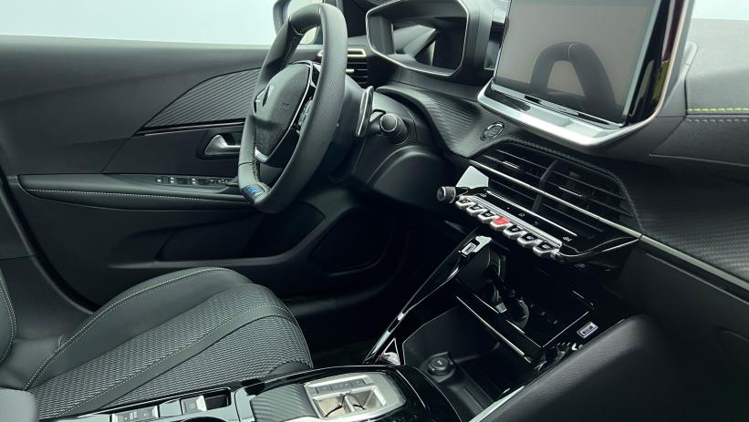 Aperçu du véhicule : Nouvelle Hybrid 145 e-DCS6 GT Bleu Vertigo avec 2200€ d'équipements inclus