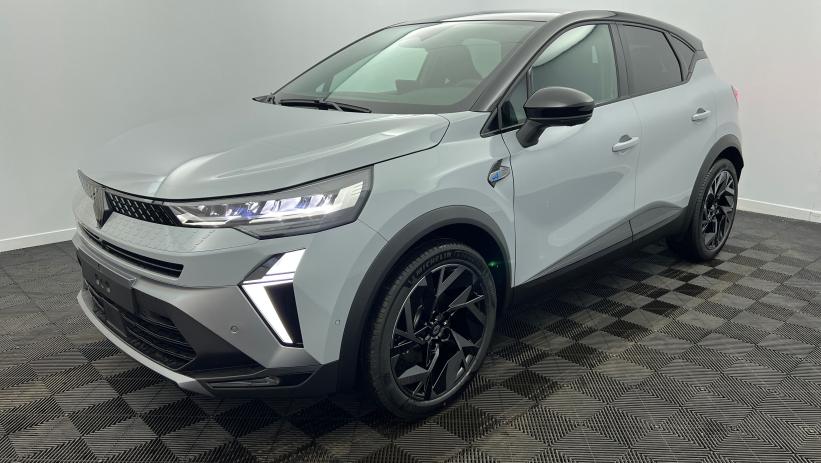 Aperçu du véhicule : E-Tech full hybrid 160 ch esprit Alpine Gris Rafale - Toit Noir Etoilé avec 1950€ d'équipements inclus