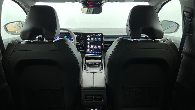 Aperçu du véhicule : full hybrid E-Tech 200 ch Esprit Alpine Gris Schiste - Toit Noir Etoilé avec 3549€ d'équipements inclus