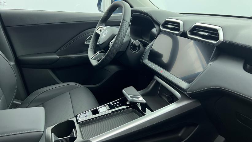 Aperçu du véhicule : 1.5 L Hybrid+ 197 ch Luxury Como Blue avec 650€ d'équipements inclus