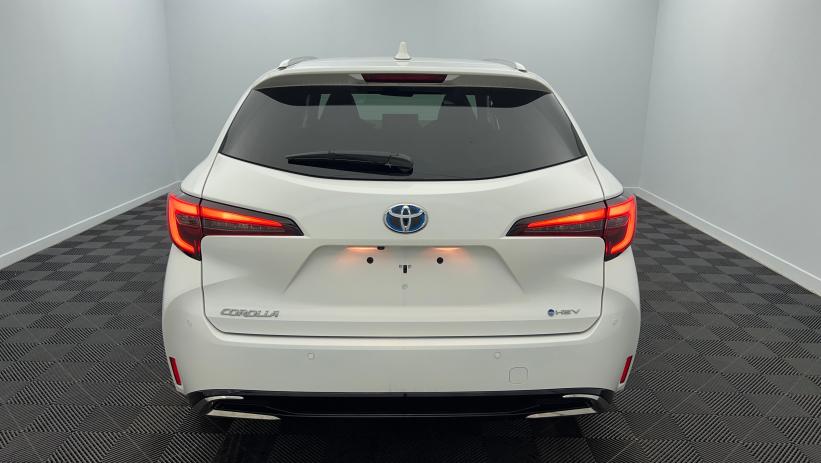 Aperçu du véhicule : Hybride 140ch Design Blanc Pur avec 1500€ d'équipements inclus