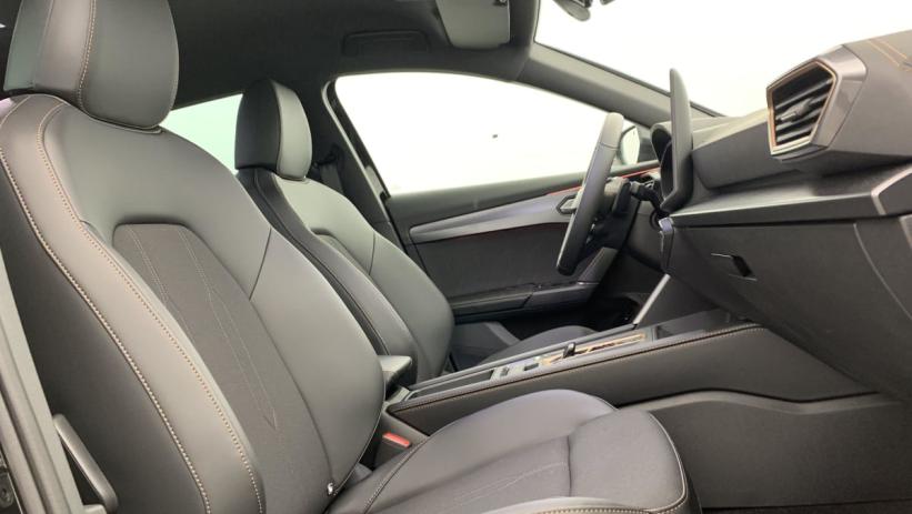 Aperçu du véhicule : 1.5 ETSI HYBRID 150 CH DSG7 V