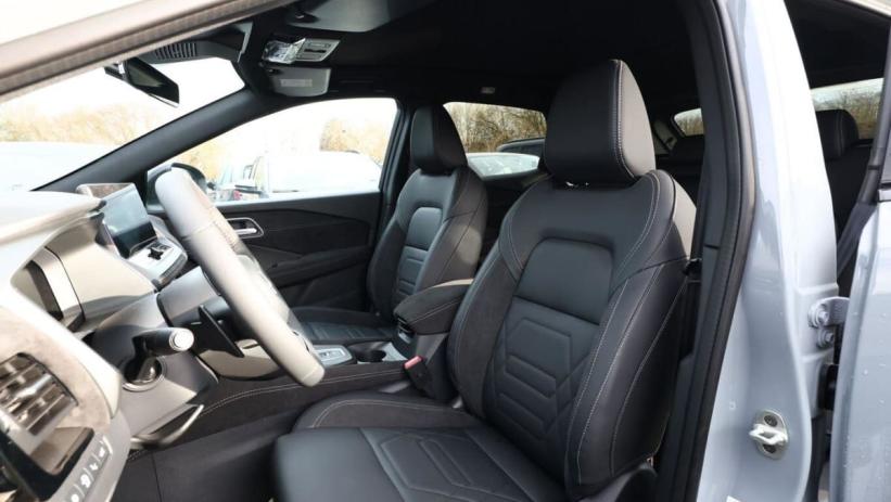 Aperçu du véhicule : 158 N-DESIGN