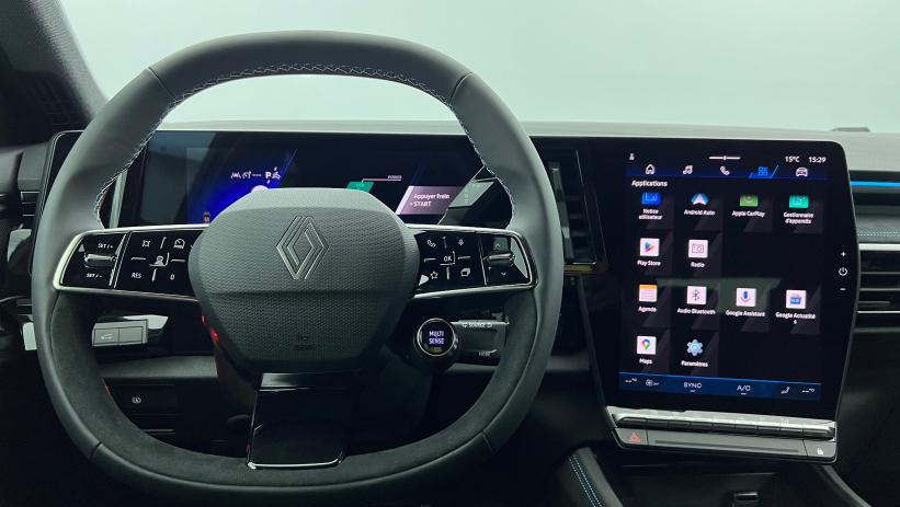 Aperçu du véhicule : E-Tech full hybrid 200 Techno esprit Alpine Gris Schiste - Toit Noir Etoilé avec 3050€ d'équipements inclus