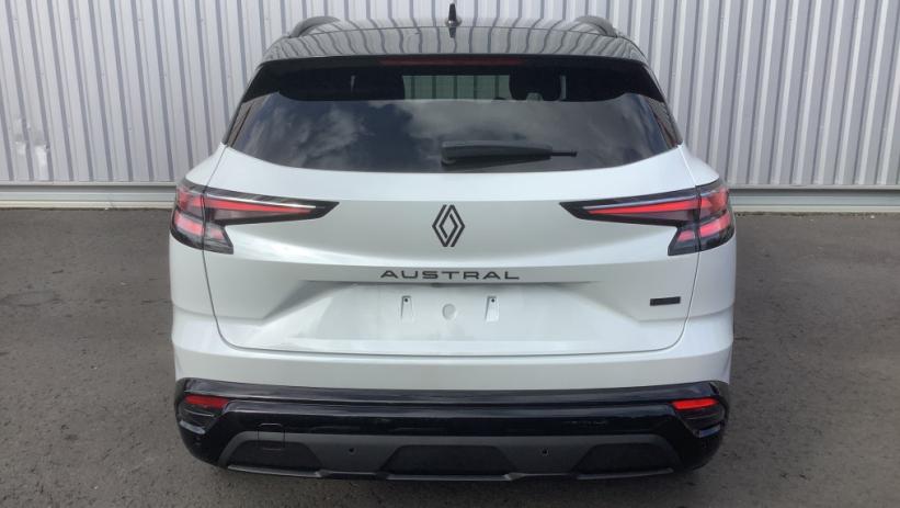 Aperçu du véhicule : AUSTRAL full hybrid E-Tech 200 ch Esprit Alpine
