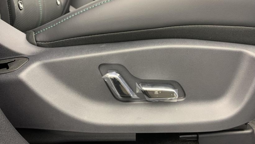 Aperçu du véhicule : 1.5L DM-I 218 CH PHEV COMFORT