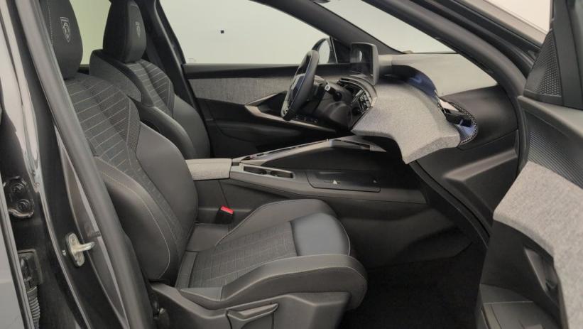 Aperçu du véhicule : HYBRID 145CH E-DCS6 GT
