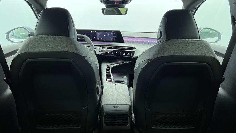 Aperçu du véhicule : Nouveau Hybrid 145 e-DCS6 GT Blanc Okénite avec 3650€ d'équipements inclus