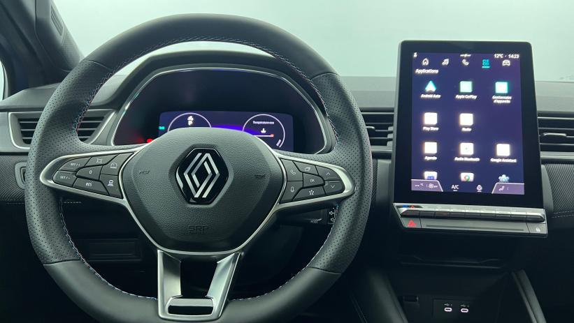 Aperçu du véhicule : Nouveau E-Tech full hybrid 145 esprit Alpine Bleu iron - toit noir étoilé avec 3400€ d'équipements inclus