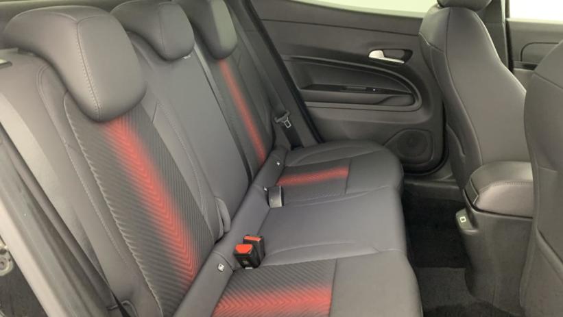 Aperçu du véhicule : 1.2 Ibrida 145 ch e-DCT6 Ti