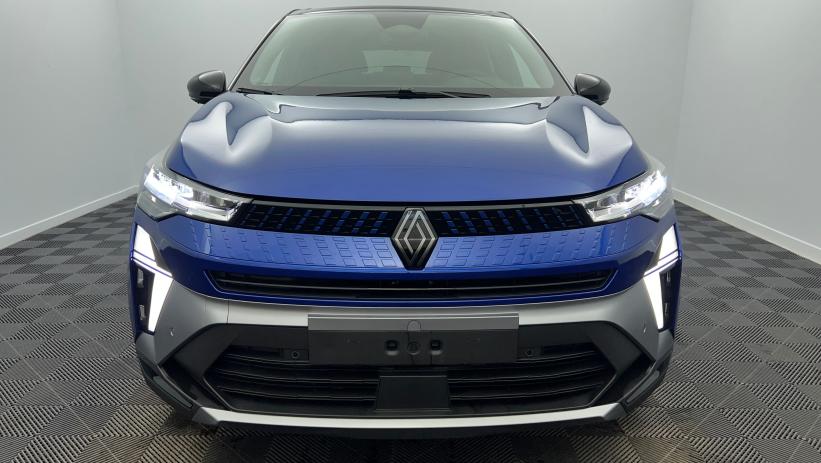 Aperçu du véhicule : Nouveau E-Tech full hybrid 145 esprit Alpine Bleu iron - toit noir étoilé avec 3400€ d'équipements inclus
