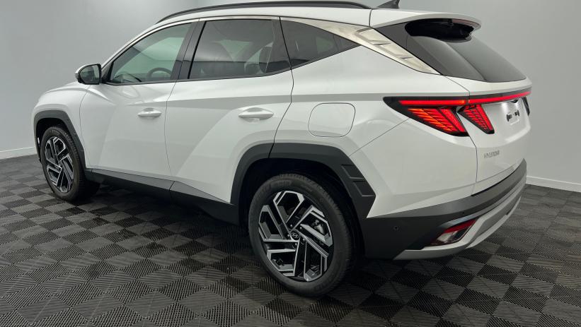 Aperçu du véhicule : Nouveau 1.6 T-GDI 215 Hybrid BVA6 Executive Serenity White avec 1680€ d'équipements inclus