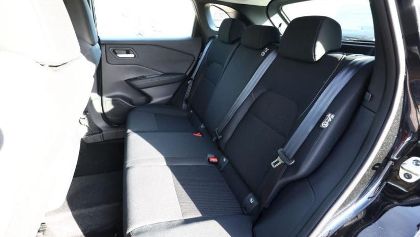 Aperçu du véhicule : MHEV 158 CVT ACENTA