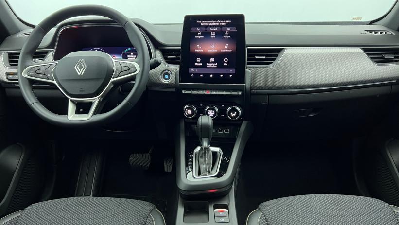 Aperçu du véhicule : E-Tech full hybrid 145 Techno Blanc