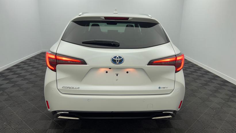 Aperçu du véhicule : Hybride 178ch Design Blanc Lunaire nacré avec 2590€ d'équipements inclus