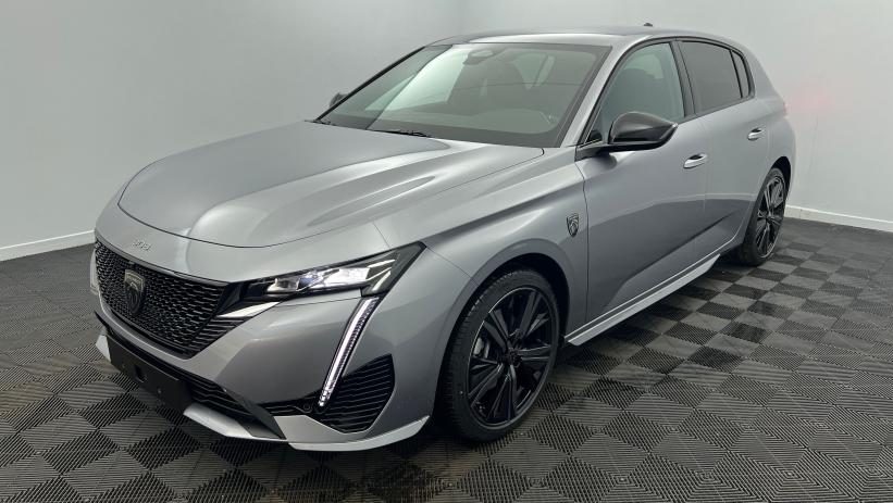 Aperçu du véhicule : BlueHDi 130ch S&S EAT8 GT GT Gris Artense avec 4500€ d'équipements inclus