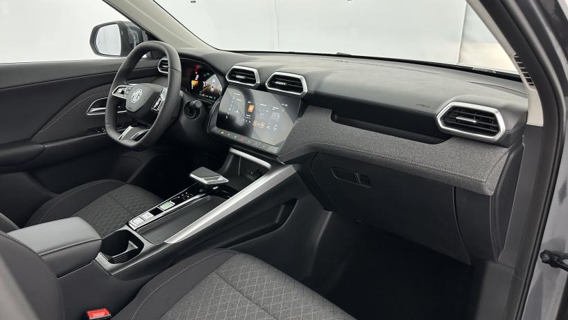Aperçu du véhicule : 1.5 L Hybrid+ 197ch Standard