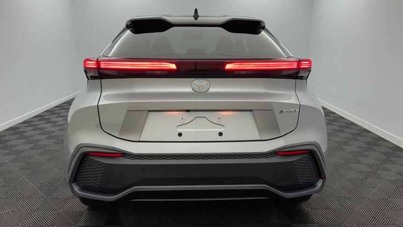 Aperçu du véhicule : Hybride Rechargeable 225 Design Gris Minéral - Toit Noir avec 2360€ d'équipements inclus