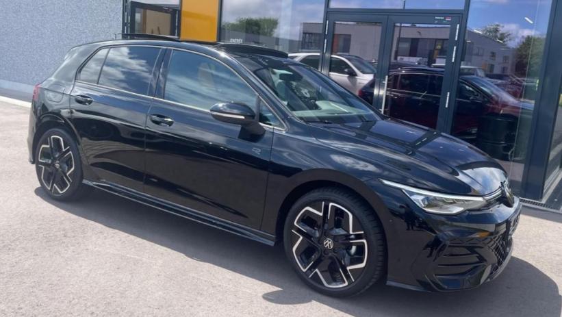 Aperçu du véhicule : R-LINE 2.0 TDI 150CV DSG7 + TOIT PANORAMIQUE + JA18 YORK + PACK HIVER + NEUF 0KM