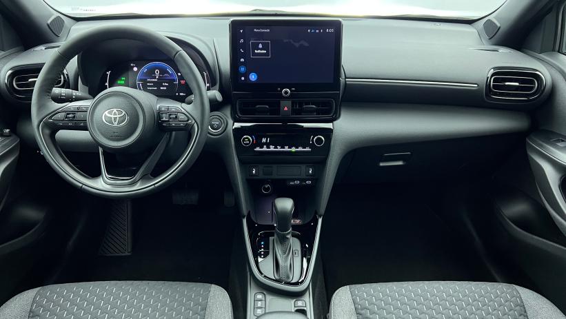 Aperçu du véhicule : Hybride 130ch 2WD Design Blanc Lunaire nacré avec 2300€ d'équipements inclus