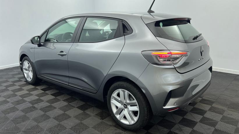 Aperçu du véhicule : Blue dCi 100 Evolution Gris Schiste avec 2800€ d'équipements inclus