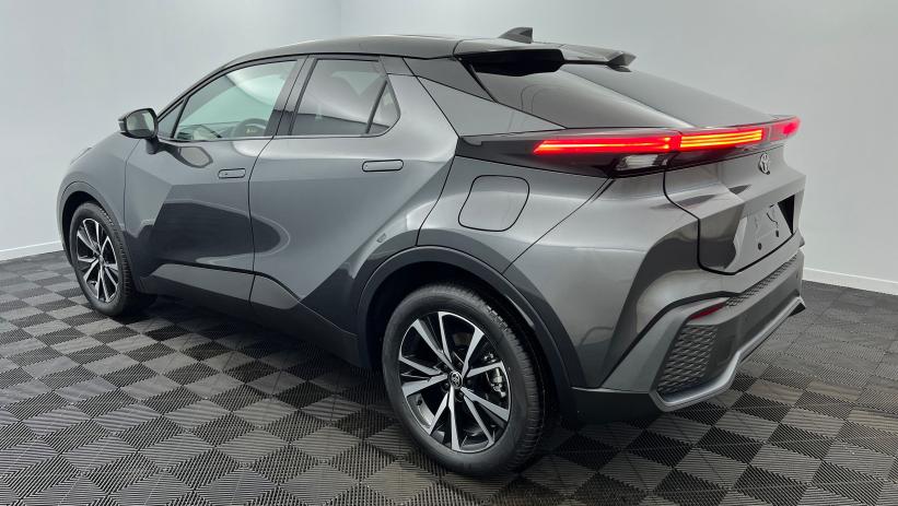 Aperçu du véhicule : Hybride 140 Design Gris Atlas - Toit Noir Onyx avec 2700€ d'équipements inclus