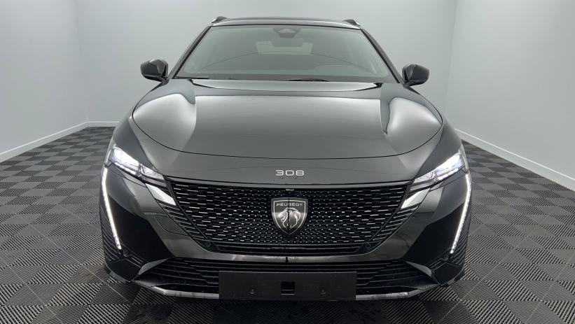 Aperçu du véhicule : Hybrid 145 e-DCS6 GT Noir Perla Nera avec 5250€ d'équipements inclus