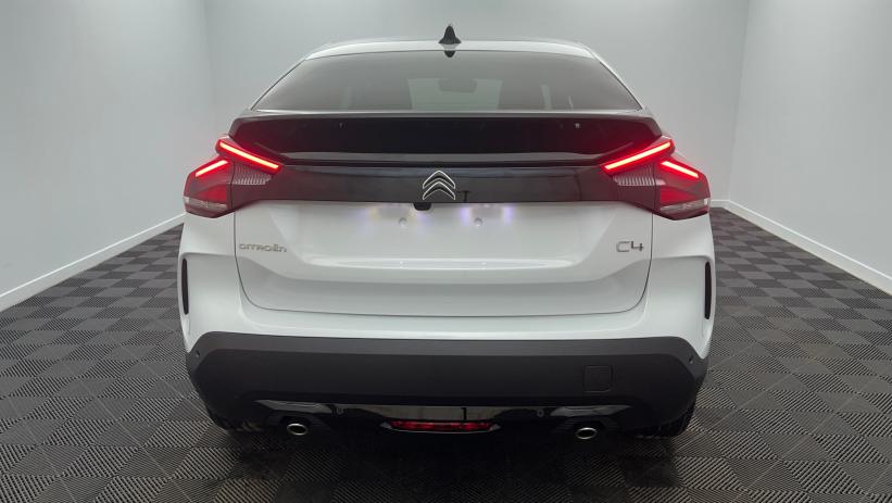 Aperçu du véhicule : PureTech 130 EAT8 Max Blanc Okénite avec 2100€ d'équipements inclus