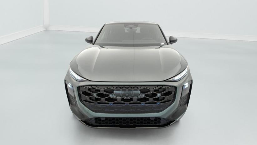 Aperçu du véhicule : E-HYBRID 272 CH S TRONIC 6 S LINE