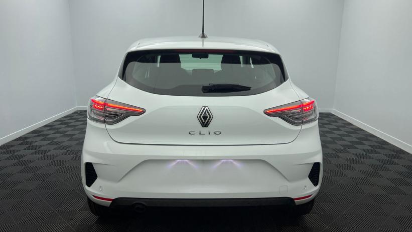 Aperçu du véhicule : TCe 90 Evolution Blanc Glacier avec 1450€ d'équipements inclus