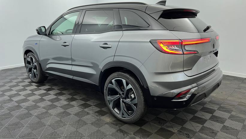 Aperçu du véhicule : E-Tech full hybrid 200 Techno esprit Alpine Gris Schiste - Toit Noir Etoilé avec 3050€ d'équipements inclus