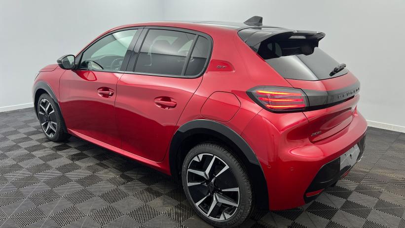 Aperçu du véhicule : Nouvelle Hybrid 145 e-DCS6 GT Rouge Elixir - Toit Black Diamond avec 2550€ d'équipements inclus