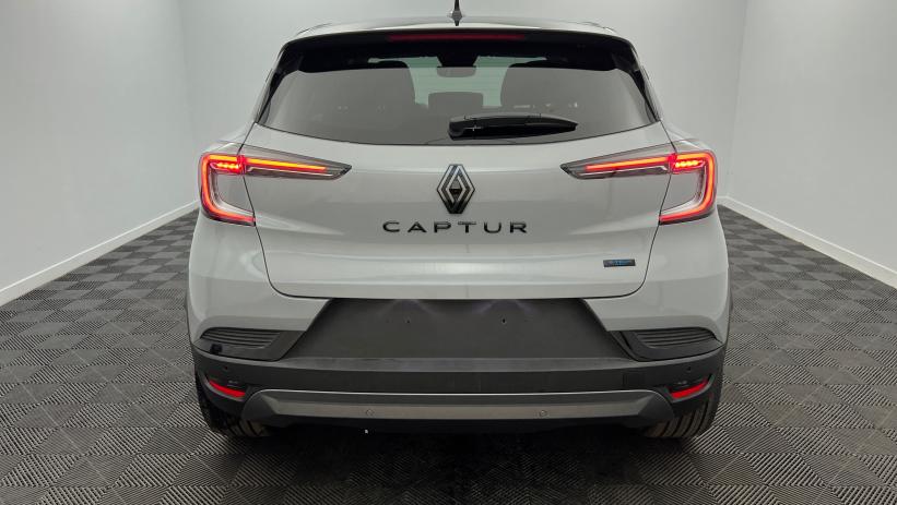 Aperçu du véhicule : E-Tech full hybrid 160 ch esprit Alpine Gris rafale - Toit Noir Etoilé avec 1100€ d'équipements inclus