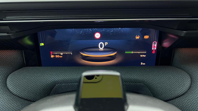 Aperçu du véhicule : Nouveau Hybrid 145 ch e-DCS6 Plus Rouge Rubis - Toit Noir Perla Nera avec 1550€ d'équipements inclus