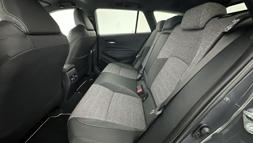 Aperçu du véhicule : 2.0 Hybride 178ch Design