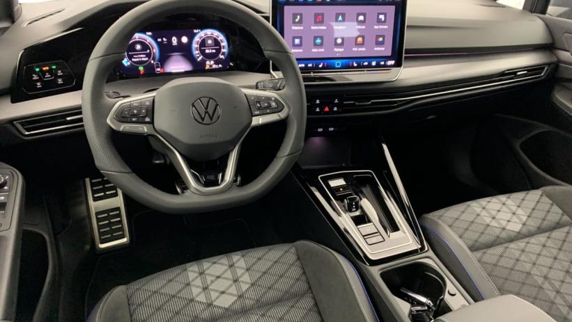 Aperçu du véhicule : 2.0 TDI 150 DSG7 R-Line