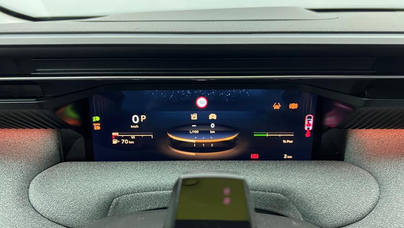 Aperçu du véhicule : Nouveau Hybrid 145 e-DCS6 Max Noir Perla Nera avec 2600€ d'équipements inclus