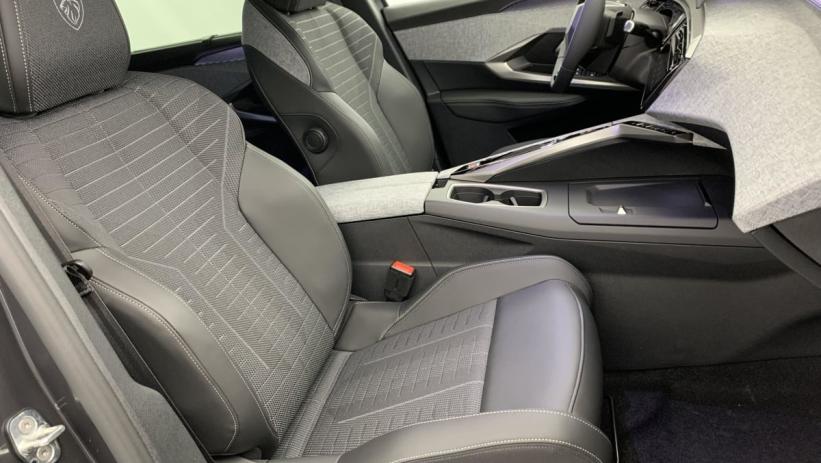 Aperçu du véhicule : HYBRID 145 E-DCS6 GT