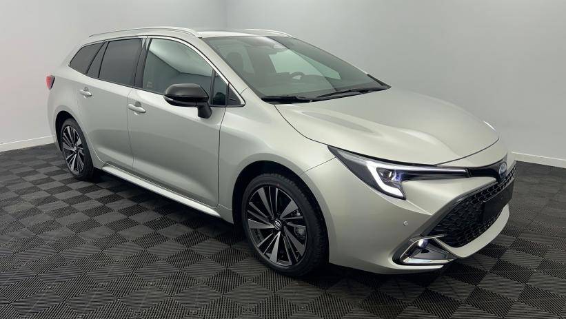 Aperçu du véhicule : Hybride 178ch Design Gris Argent avec 2590€ d'équipements inclus