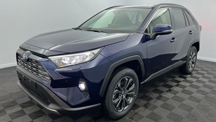 Aperçu du véhicule : Hybride 218 ch 2WD Dynamic Bleu de Prusse avec 2850€ d'équipements inclus