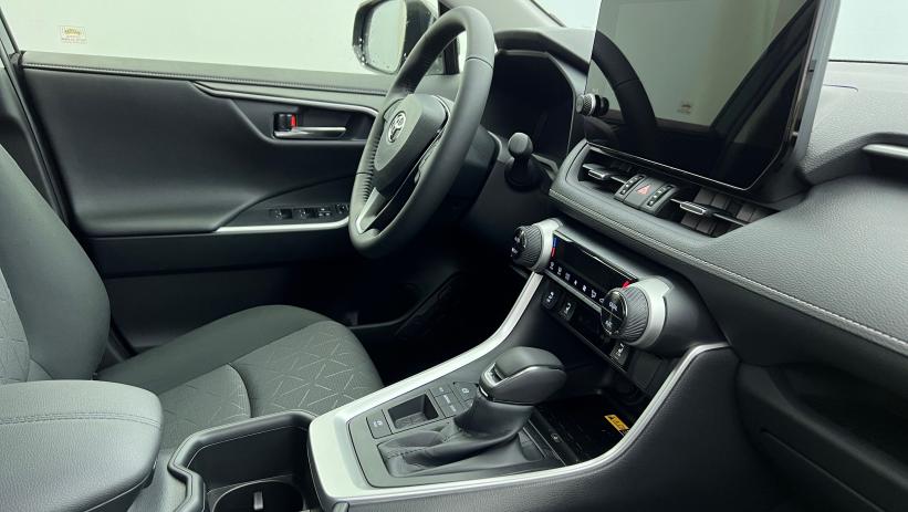 Aperçu du véhicule : Hybride 218 ch 2WD Dynamic Noir Attitude avec 3150€ d'équipements inclus