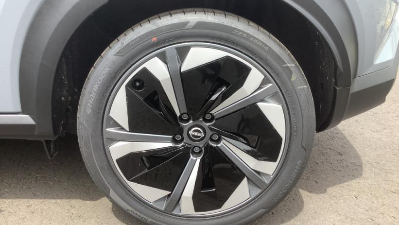 Aperçu du véhicule : JUKE HYBRID 143 N-Connecta