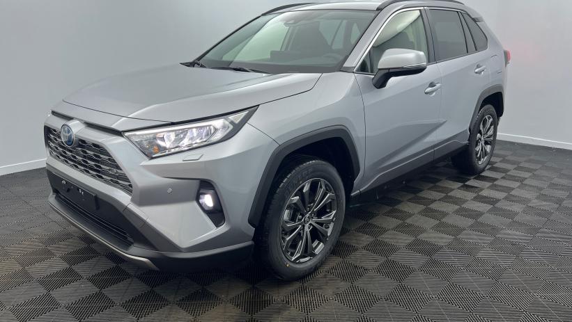 Aperçu du véhicule : Hybride 218 ch 2WD Dynamic Gris Acier avec 2850€ d'équipements inclus