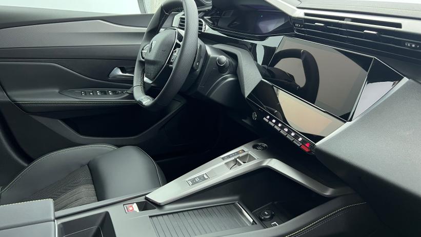 Aperçu du véhicule : Hybrid 145 e-DCS6 GT Bleu Avatar avec 1100€ d'équipements inclus